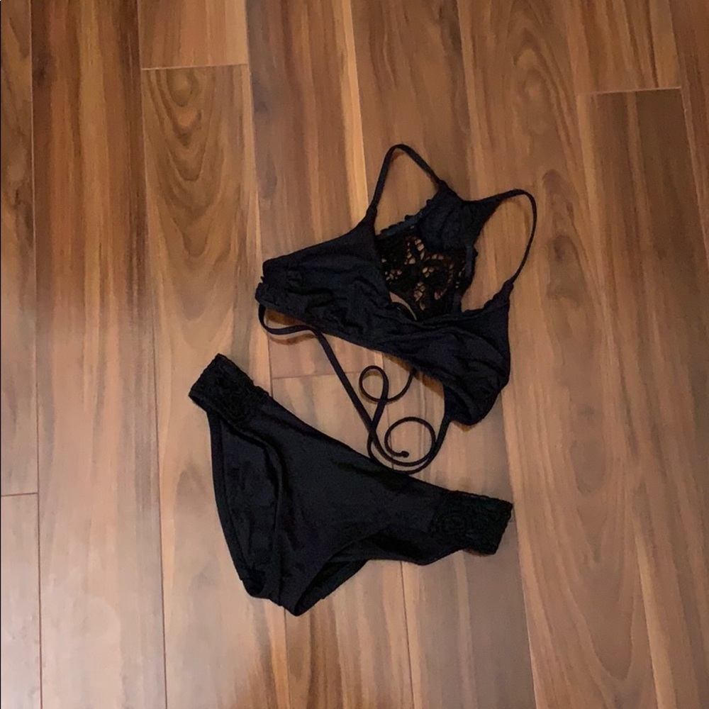 Embroidered bikini